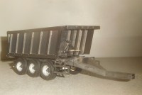 Сборная модель 1:43 Трехосный самосвальный прицеп MEGA MPT003, МЕГА MPT003, с центрально расположенными осями, с пневмоподвеской (Клен)