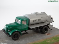 Коллекционная масштабная модель 1:43 Автогудронатор Д-164А (МАЗ-200) на шасси МАЗ-200 (ModelPro)