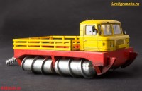 Коллекционная масштабная модель 1:43  Шнековый снегоболотоход ГПИ-72, со следами эксплуатации (ModelPro)