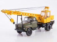 Масштабная модель 1:43 Автокран КС-1562Б (53), на шасси автомобиля 4х2 Горький-53, ранняя облицовка, хаки, желтый, Автоистория (АИСТ)
