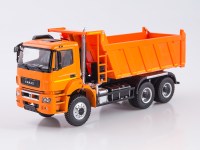  Масштабная модель 1:43 Трехосный полноприводный самосвал 6х6 КАМАЗ-65802-87 S5 (K4140), оранжевый, Автоистория (АИСТ) для ПАО КАМАЗ