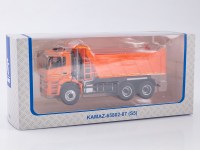 Масштабная модель 1:43 Трехосный полноприводный самосвал 6х6 КАМАЗ-65802-87 S5 (K4140), Автоистория (АИСТ) для ПАО КАМАЗ