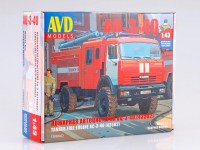 Сборная модель 1:43 Пожарный автомобиль повышенной проходимости АЦ-3-40 (43502), на шасси 4х4 КамАЗ-43502, дорестайлинг (AVD Models)