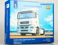 Комплект для самостоятельной сборки 1:43 Седельный  тягач 4х2 КамАЗ-5490 рестайлинг (КАМАКСОР) (AVD Models)