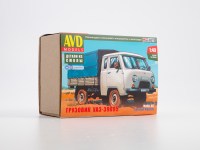 Сборная модель 1:43 Бортовой автомобиль с полуторной кабиной УАЗ-39095 с тентом (AVD Models, смола)