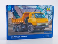 Сборная модель 1:43 Экспериментальный самосвал 6х4 КАМАЗ-Э5510 (AVD Models)