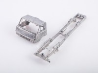 Сборная модель 1:43 Экспериментальный самосвал 6х4 КАМАЗ-Э5510 (AVD Models)