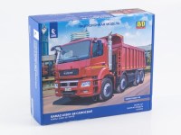 Сборная модель 1:43 Современный четырехосный самосвал 8х4 семейства К4 КамАЗ-65801-68 (AVD Models)