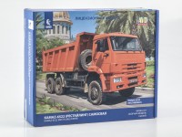 Сборная модель 1:43 Трехосный полноприводный самосвал 6х6 КАМАЗ-6522, рестайлинг (AVD Models)