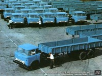 Пластиковый комплект для сборки: Масштабная модель 1:43 двухосный бортовой полуприцеп КАЗ-717 (Клен)