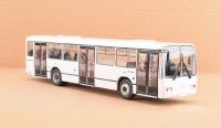 Масштабная модель 1:43 Городской трехдверный автобус Mercedes-Benz O345, Мерседес О345 с журналом №69 (Наши Автобусы. Modimio)