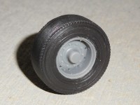 Колесо 1:43 для евро фуры, диск R22,5 и покрышка 385\65 для прицепов и полуприцепов ТОНАР, НефАЗ, ЧМЗАП, МАЗ, Grunwald, Meusburger, и других (Ikar models)