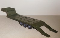 Сборная модель 1:43 Современный трехосный полуприцеп-тяжеловоз ЧМЗАП-9990-0000073-02, образца 2024 года (Клен)