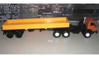 Коллекционная масштабная модель 1:43 КамАЗ-4410  с полуприцепом оранжевый (конверсия)