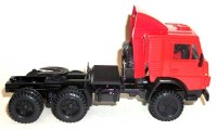 Масштабная модель 1:43 Советский седельный тягач 6х4 Камский -5410, ранний, со спойлером, красный (Элекон)