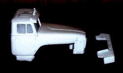 Кабина нового образца (длинноносая) для масштабной модели 1:43 Миасский-4320 (Мастерская)