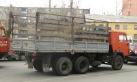 Коллекционная масштабная модель 1:43 КамАЗ-5320, спальник, красный (Элекон)