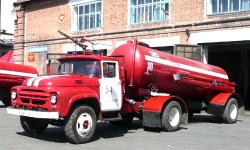 Коллекционная масштабная модель 1:43 ЗиЛ-130В1, пожарный  с полуприцепом-автоцистерной (SSM)