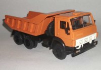 Коллекционная модель КамАЗ-5511