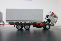 Коллекционная масштабная модель 1:43 Грузовой автомобиль КамАЗ-53212 с тентом, выставочный (SSM)