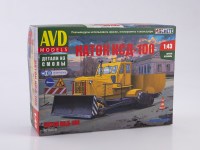 Сборная модель 1:43 Самоходный дорожный каток КСД-100 на базе Челябинского трактора Т-100 (AVD Models, смола)