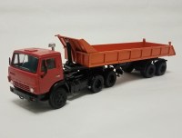 Сборная модель 1:43 Двухосный самосвальный полуприцеп ГКБ-9575, второй серии (Клен)