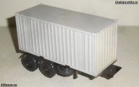 Коллекционная масштабная модель 1:43 Полуприцеп-контейнеровоз ЧМЗАП-9985 с односкатными колесами, серый (Элекон)