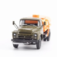 Масштабная модель 1:43 Автоцистерна ТСВ-6 (130) на шасси 4х2 ЗиЛ-130 с журналом №99 (Легендарные грузовики СССР)