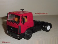 Коллекционная масштабная модель 1:43 Седельный тягач 4х2 МАЗ-5432, поздний, вишневый (АИСТ)