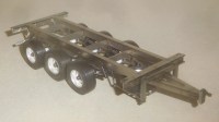 Сборная модель 1:43 Трехосный прицеп-контейнеровоз с центрально расположенными осями Невские машины -836905 (Клен)