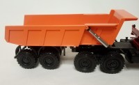 Сборная модель 1:43 Двухосный самосвальный полуприцеп модели -9516 завода "Ремдорстроймаш" для тягачей -44202, -44223 из Миасса (Клен)
