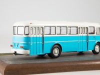 Коллекционная масштабная модель 1:43 Городской автобус Икарус-620, голубой, белый, с журналом №13 (Наши Автобусы. Modimio)