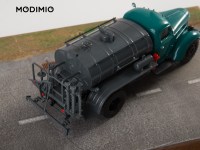 Масштабная модель 1:43 Автогудронатор Д-251 (150), с журналом №33 (Легендарные грузовики СССР)