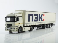 Масштабная модель 1:43 Седельный тягач 4х2 КамАЗ-5490 со шторным полуприцепом НефАЗ-93341 белый, ПЭК, Автоистория (АИСТ) для ПАО КАМАЗ)