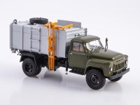 Масштабная модель 1:43 Мусоровоз КО-413 (52), на шасси автомобиля 4х2 Горький-52, ранняя облицовка, хаки, серый, Автоистория (АИСТ)