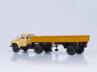 Коллекционная масштабная модель 1:43 ЗиЛ-130В1 бежевый с полуприцепом ОдАЗ-885 желтый (АИСТ)