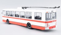 Масштабная модель 1:43 Легендарный советский троллейбус ЗиУ-9 (ЗиУ-682Б) с журналом №61 (Наши Автобусы. Modimio)