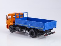 Масштабная модель 1:43 Современный бортовой автомобиль 4х2 КамАЗ-43253, оранжевый, синий, Автоистория (АИСТ) для ПАО КАМАЗ