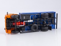 Масштабная модель 1:43 Современный бортовой автомобиль 4х2 КамАЗ-43253, оранжевый, синий, Автоистория (АИСТ) для ПАО КАМАЗ