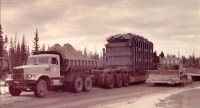 Комплект для самостоятельной сборки 1:43 Прицеп-тяжеловоз МАЗ-5530 (Мастерская КЛЕН)