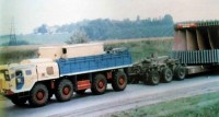 Комплект для самостоятельной сборки 1:43 Прицеп-тяжеловоз МАЗ-5530 (Мастерская КЛЕН)