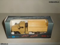 Масштабная модель 1:43 Бортовой грузовик 4х4 Миасский-43206, ранний, песочный, без тента (Элекон)