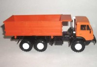 Коллекционная модель КамАЗ-55105, оранжевый