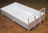 Сборная модель 1:43 бортовая платформа односторонняя КамАЗ-43118 (Клен)