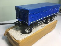 Сборная модель 1:43 Трехосный односкатный прицеп-зерновоз из Нефтекамска -8332-40-04 (Клен)