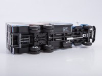 Масштабная модель 1:43 Фургон для перевозки яиц модели 5702 (КоМЗ-5702) на шасси ЗиЛ-133ГЯ, с журналом №81 (Легендарные грузовики СССР)