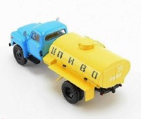  Масштабная модель 1:43 Автоцистерна РЦ-ВЦП-3,3 (53А) с журналом №127 (Легендарные грузовики СССР)