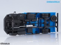Коллекционная масштабная модель 1:43 Бортовой автомобиль 4х2 ЗиЛ-5301 Бычок, без тента (Наши Грузовики)