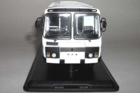 Коллекционная модель автобуса ПАЗ-3205