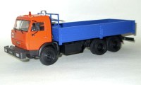 Бортовая платформа на модели 1:43 КамАЗ-53215 (Авто на службе)